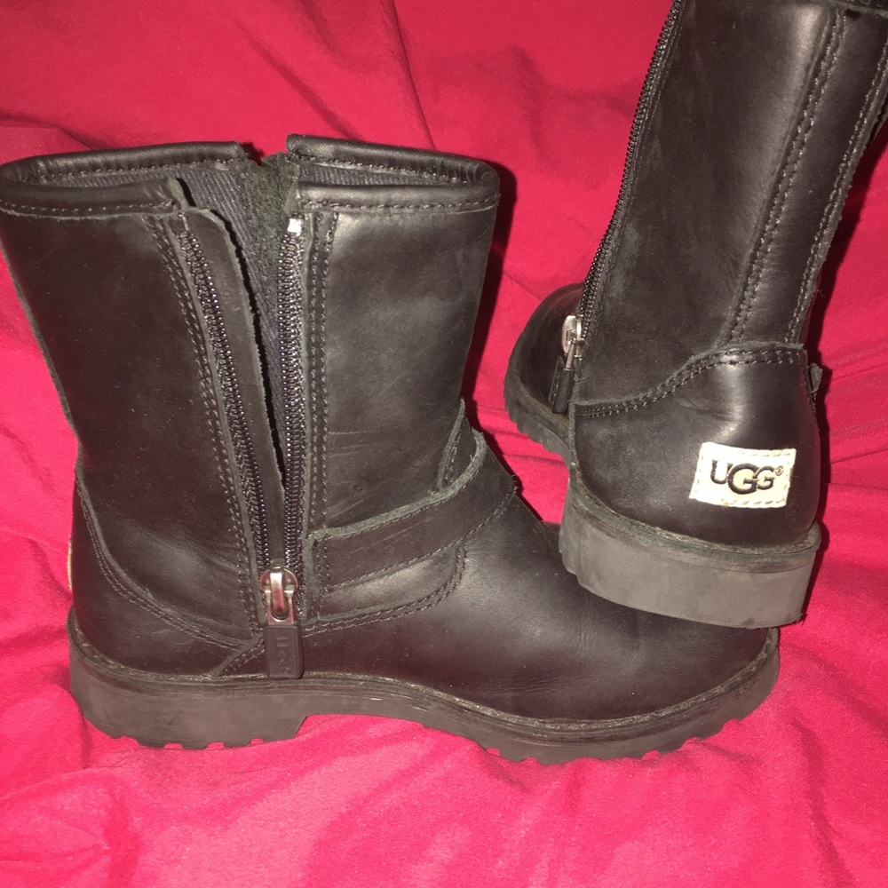 Leather UGG girl boots!